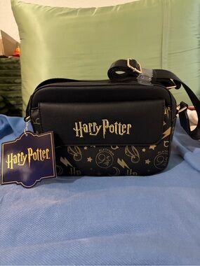 Warner Bros. Harry Potter Black Crossbody Bag with Gold Accents